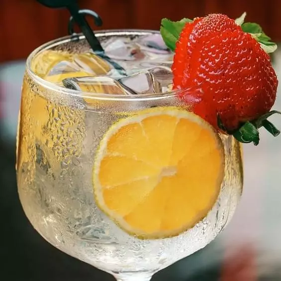 VINO BLANCO DE VERANO