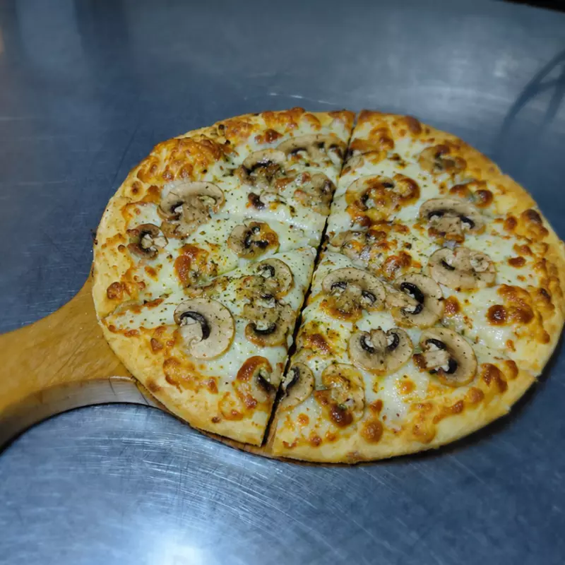 PAN AL AJO CON CHAMPIÑONES