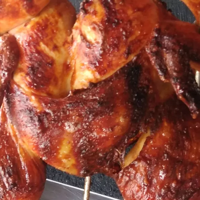 frango atropelado na brasa