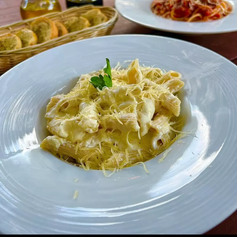 PASTA CUATRO QUESOS