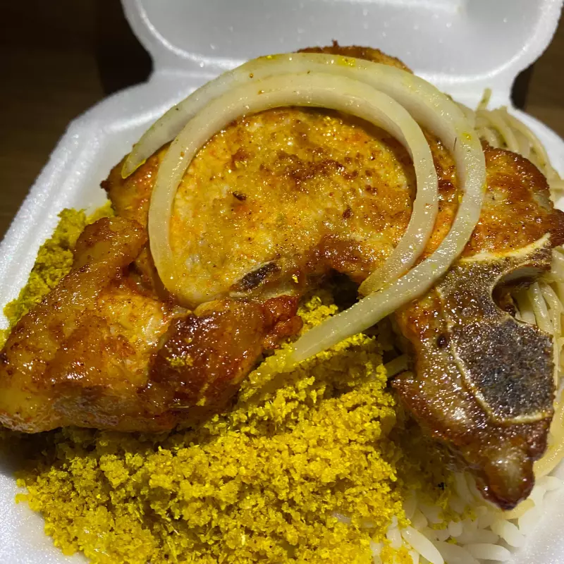 Bisteca Suína acebolada