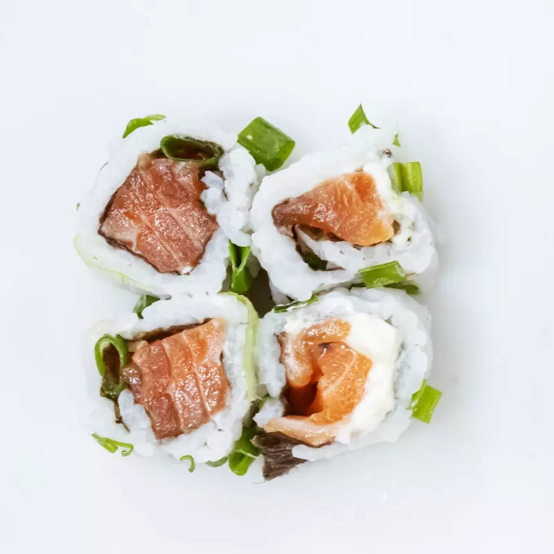 Uramaki de Salmão ( 4 peças )