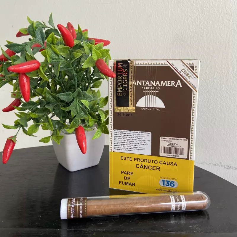 Un Charuto Cubano Guantanamera