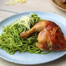 Fettuccine al pesto + 1/4 pollo