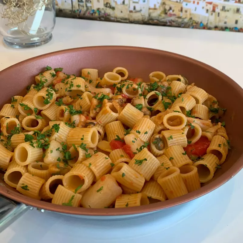 Conchiglie a la mariscada
