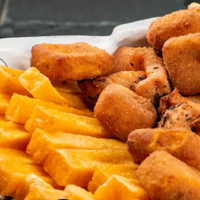 QUEIJO E POLENTA FRITOS
