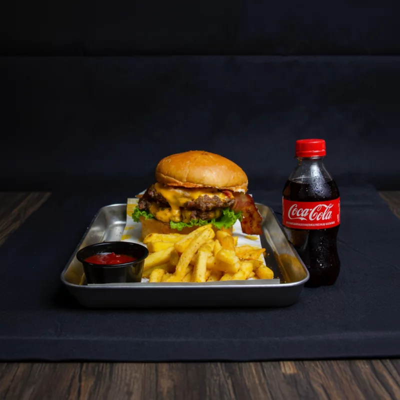 Doble Burger en combo+ 1 clasica