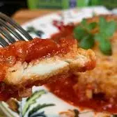 FILE DE FRANGO À PARMEGIANA