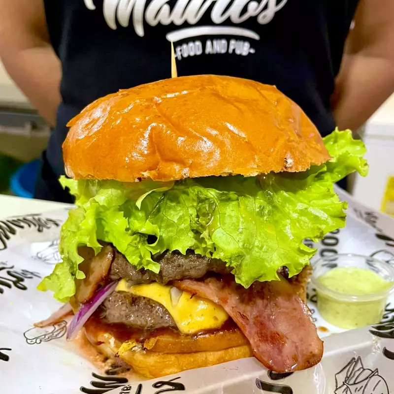 Hamburguesa doble carne doble tocine