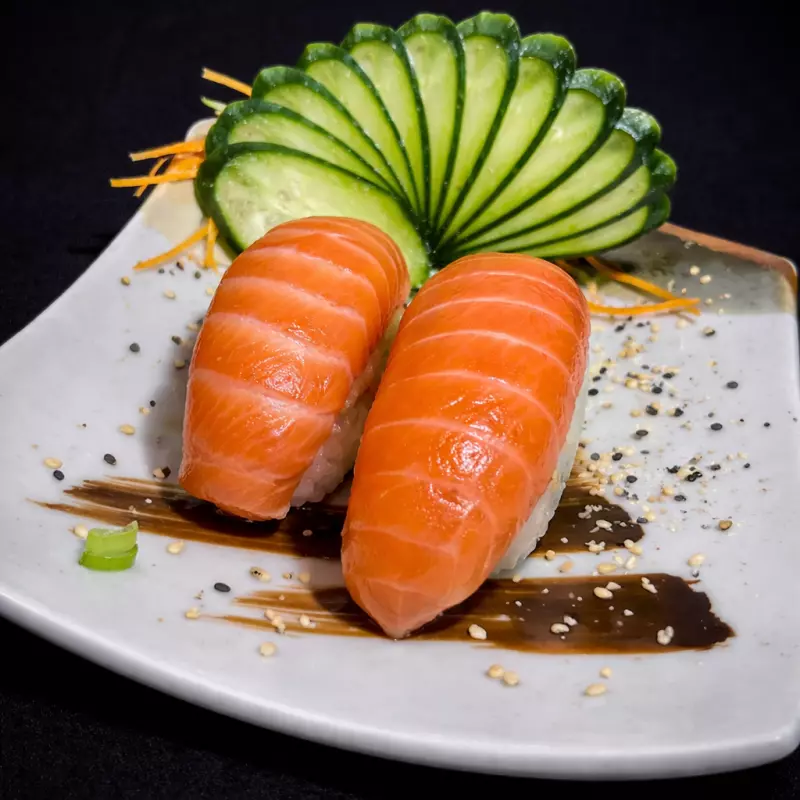 SUSHI SALMÃO