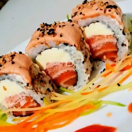 Uramaki Especial 4 Uni.