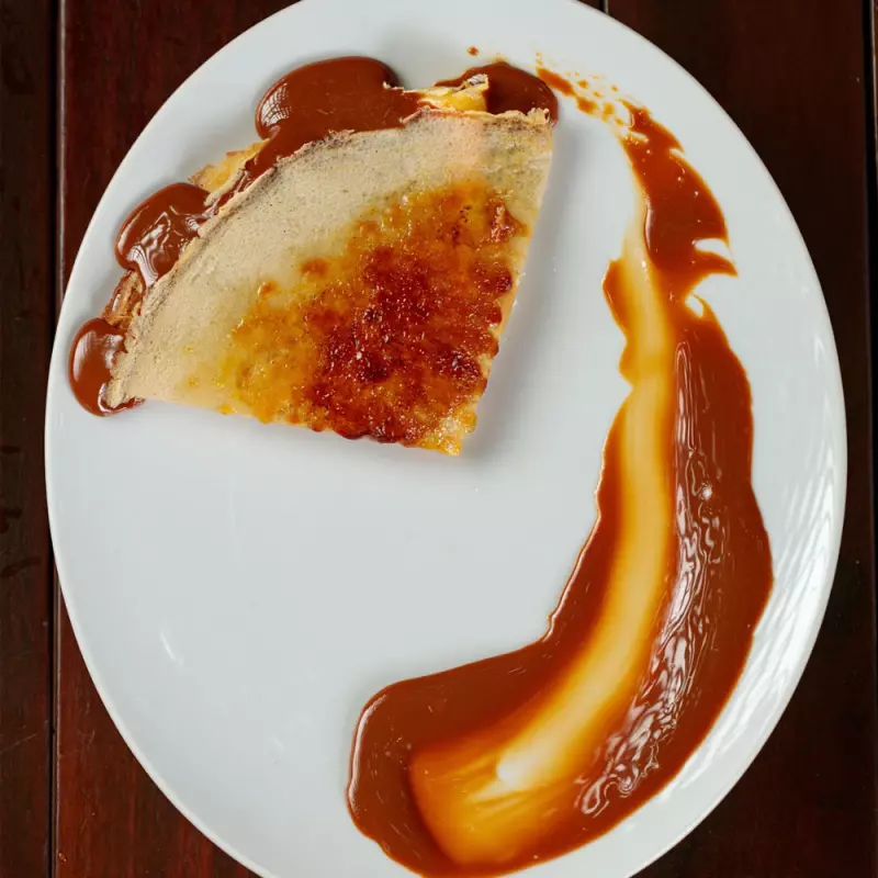 PANCAKE WITH DULCE DE LECHE