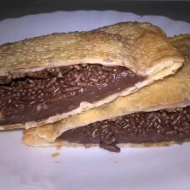 Pastel de Brigadeiro