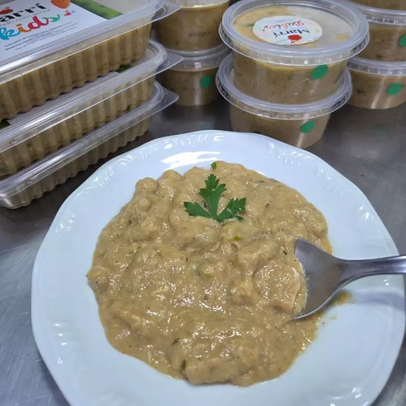 Nhoque de banana da terra com frango