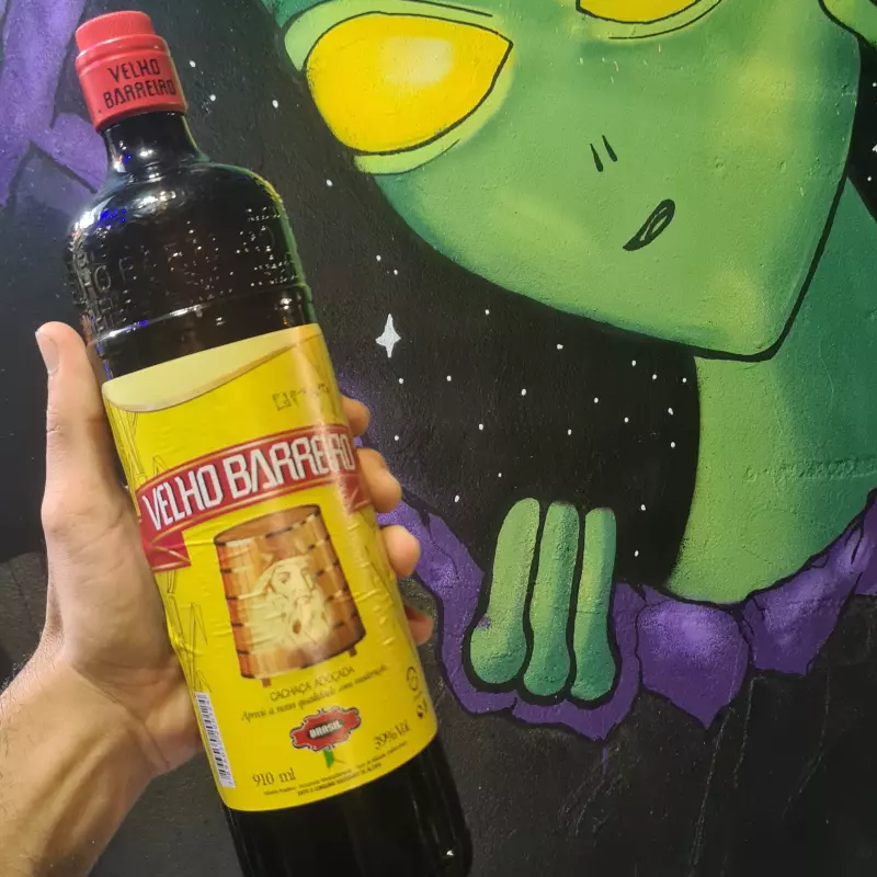 Aguardente Velho Barreiro 910ml
