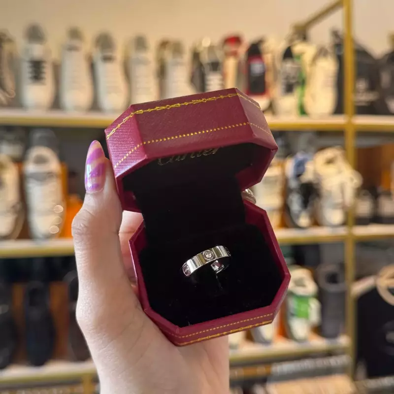 CARTIER LOVER SILVER GLOW