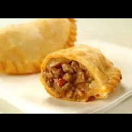 Empanada de Carne al Bechamel