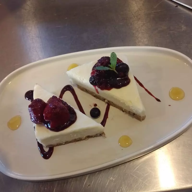 CHEESE CAKE