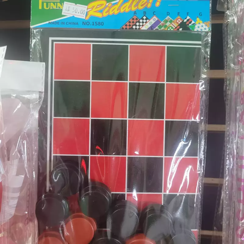 Chess riddle: juego de damas/damero