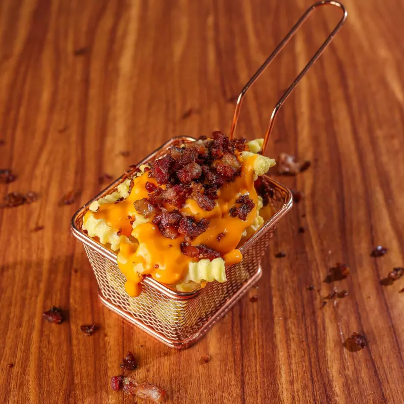 Batata M + Cheddar e Bacon