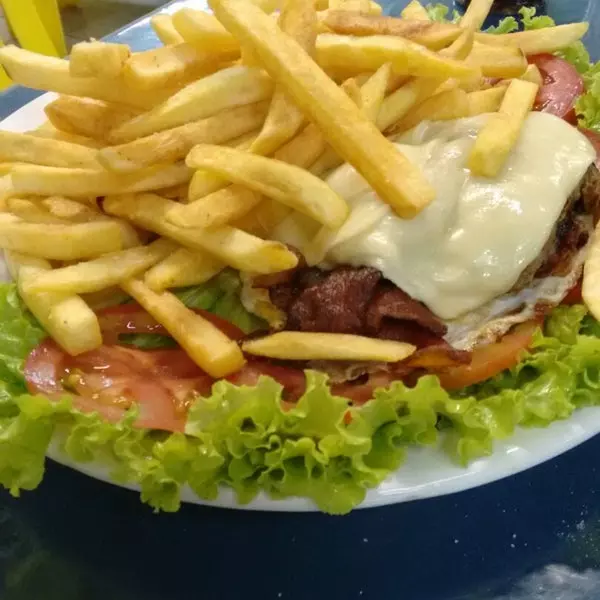 Lanche no prato calabresa