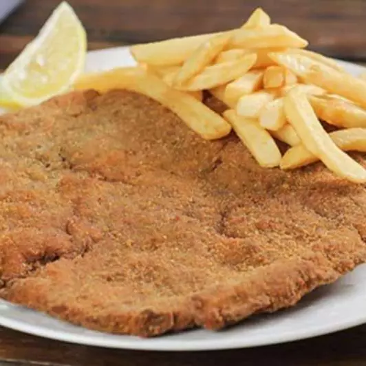 MILANESA CON PAPAS A LA FRANCESA