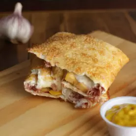 PASTEL CHARQUE C/ BANANA DA TERRA