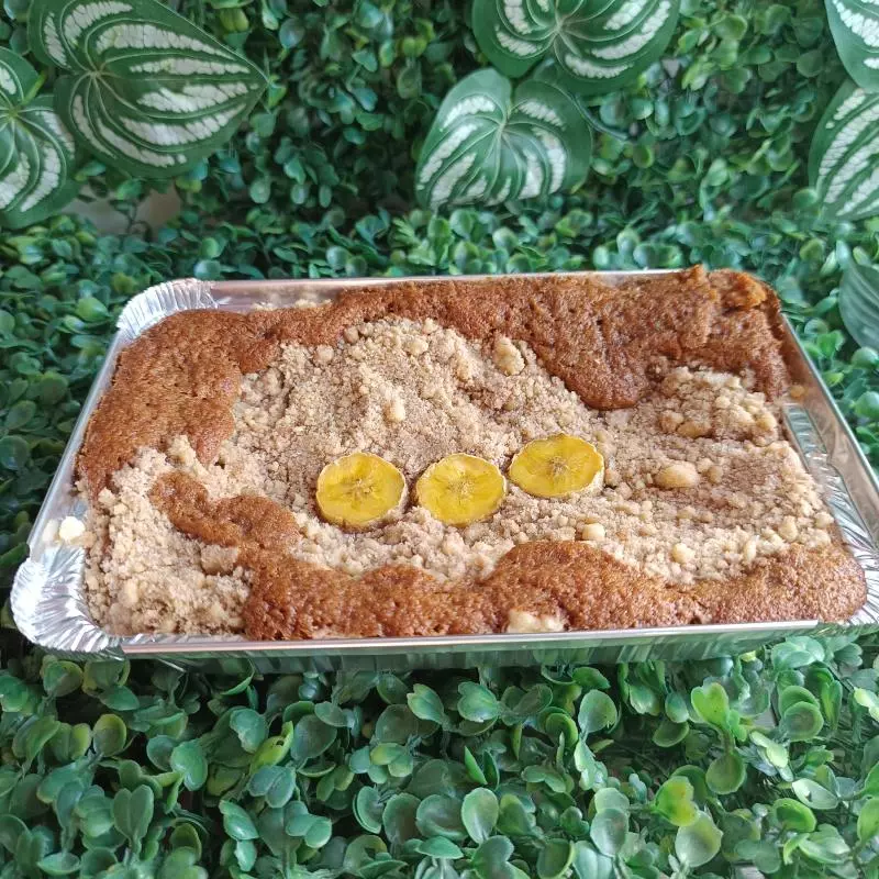 Cuca de banana com doce de leite