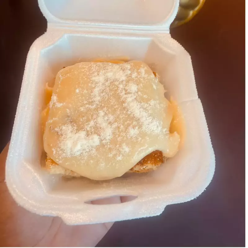 Fatia de Torta Ninho com morango