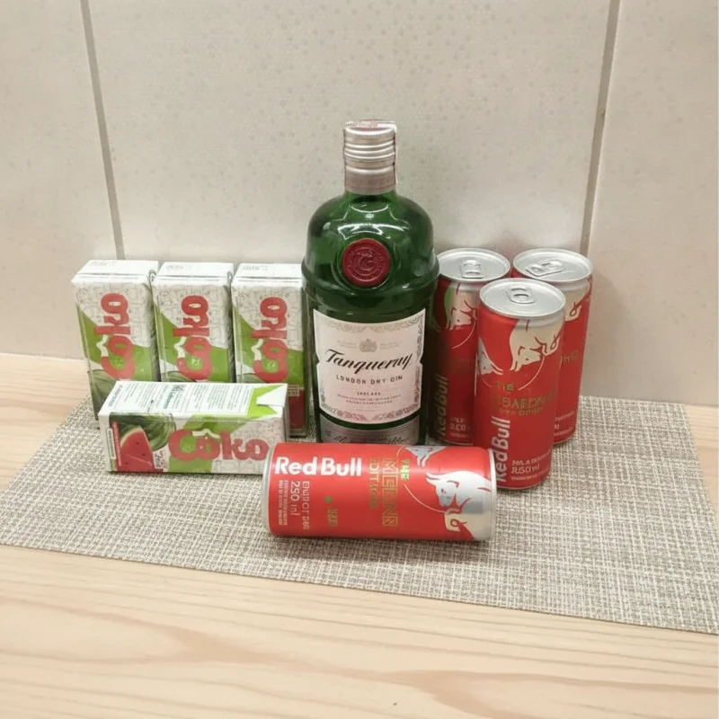 COMBO DE TANQUERAY + RED BULL