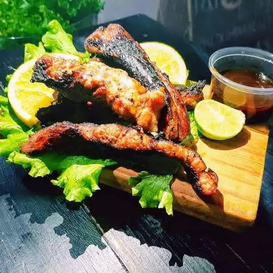 COSTILLAS AL CARBÓN