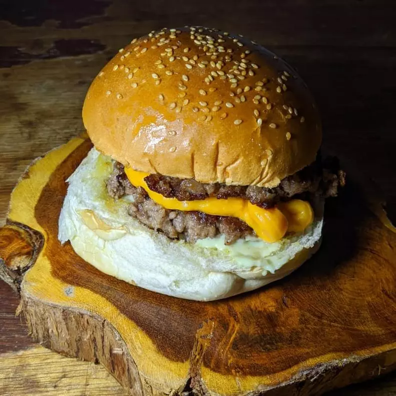 ARTESANAL CHEDDAR BURGUER