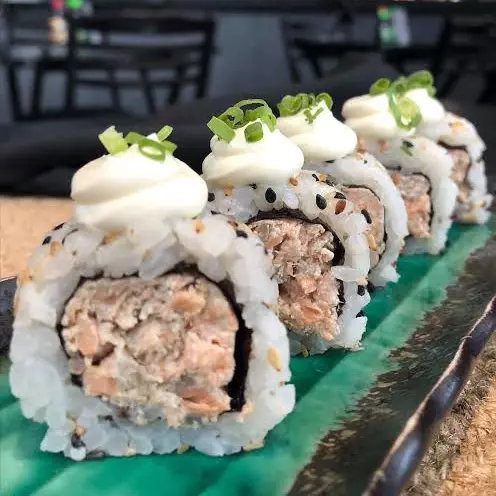 Uramaki salmão grelhado