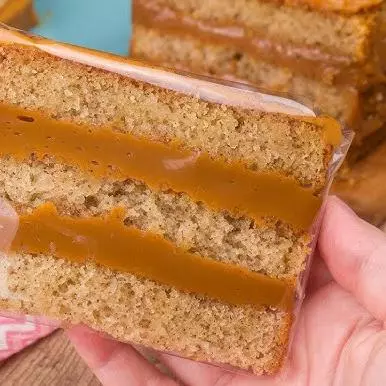 FATIA DE BOLO DOCE DE LEITE