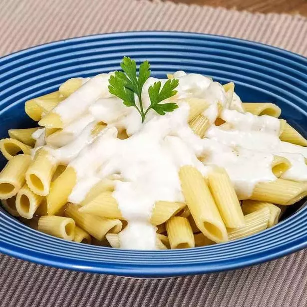 Macarrão Molho Branco (G)