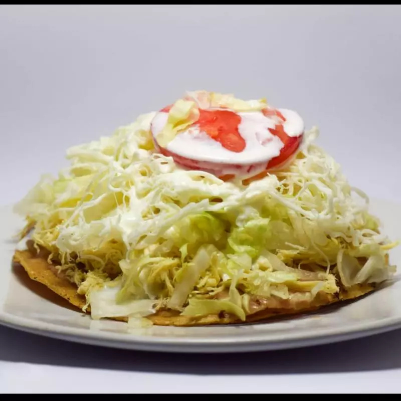 Tostada de Tinga