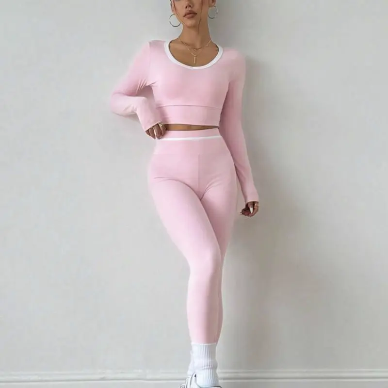Conjunto deportivo rosa