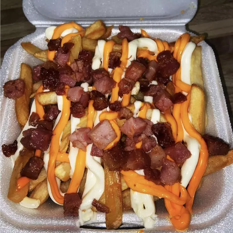 FRITAS, CHEDDAR, CATUPIRY E BACON