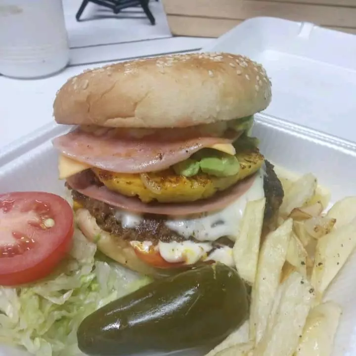 HAMBURGUESA HAWAIANA