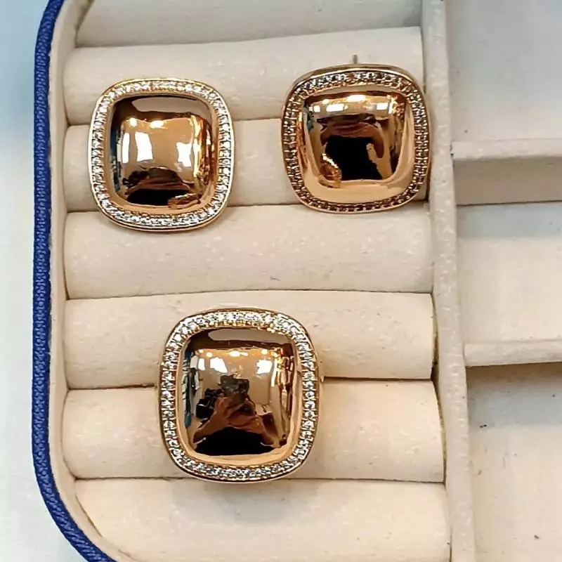 Anel e brinco quadrado