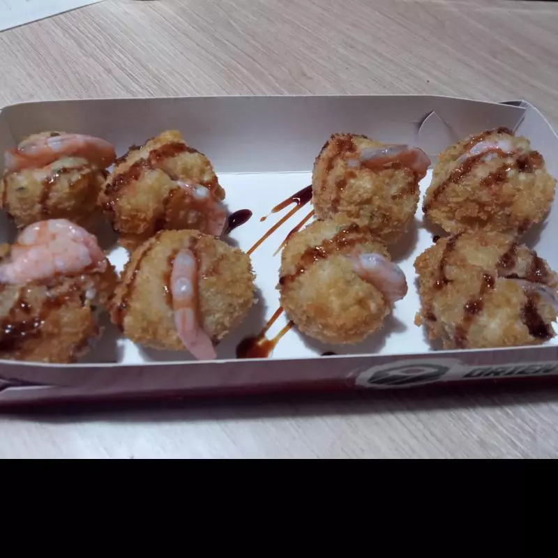 BOLINHO DE SALMÃO COM CAMARÃO8 und.