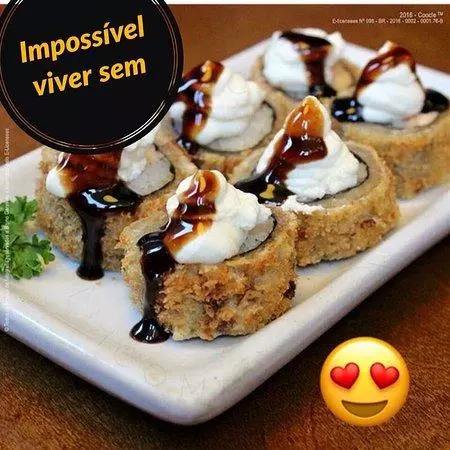 HOT ROLL SALMÃO ESPECIAL