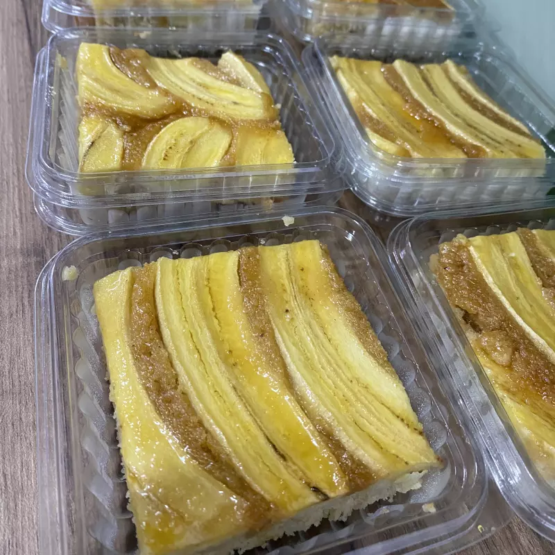 Bolo de banana caramelizada