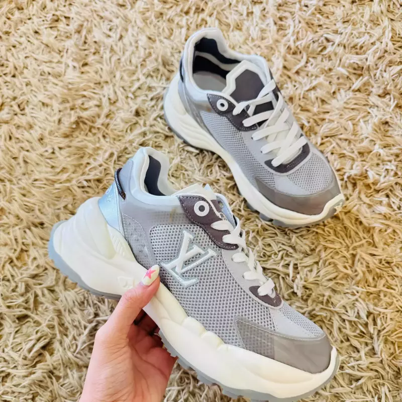 TENIS LOUIS VUITTON RUN GREY