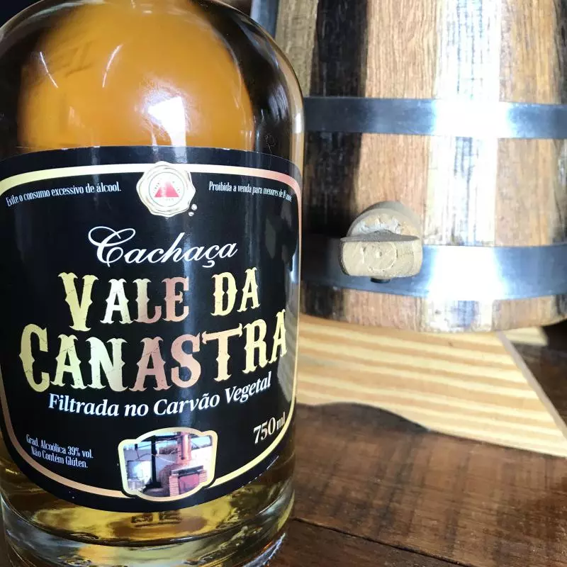 Cachaça Vale da Canastra-OURO-"Kaleido" 750ml