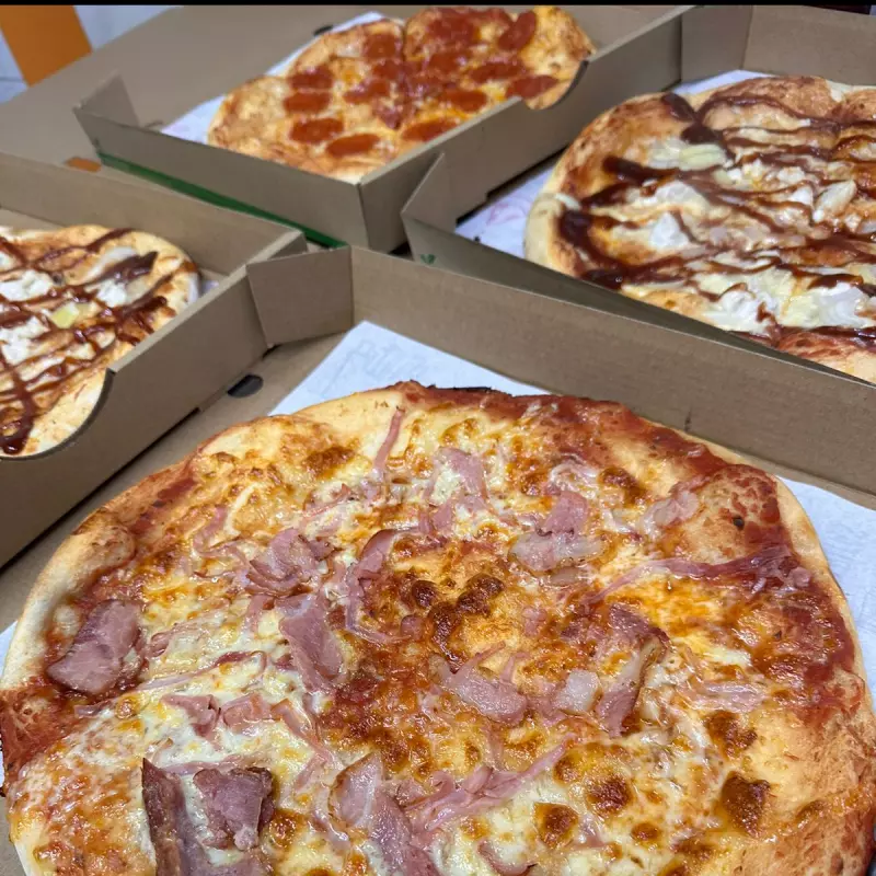 3 Pizzas Familiares a leccion