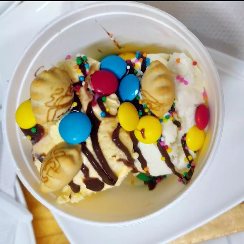 Helado con M&M