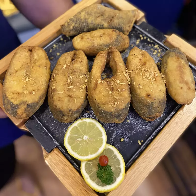 PORÇÃO DE ROBALO EM POSTAS