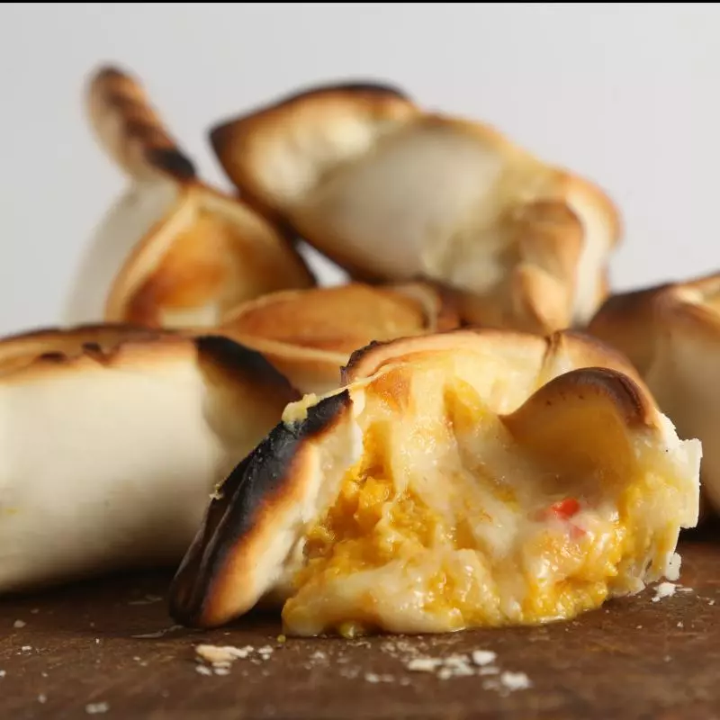 Empanada Humita y queso