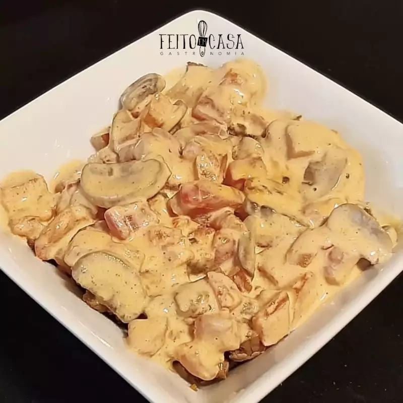 Estrogonofe de mignon